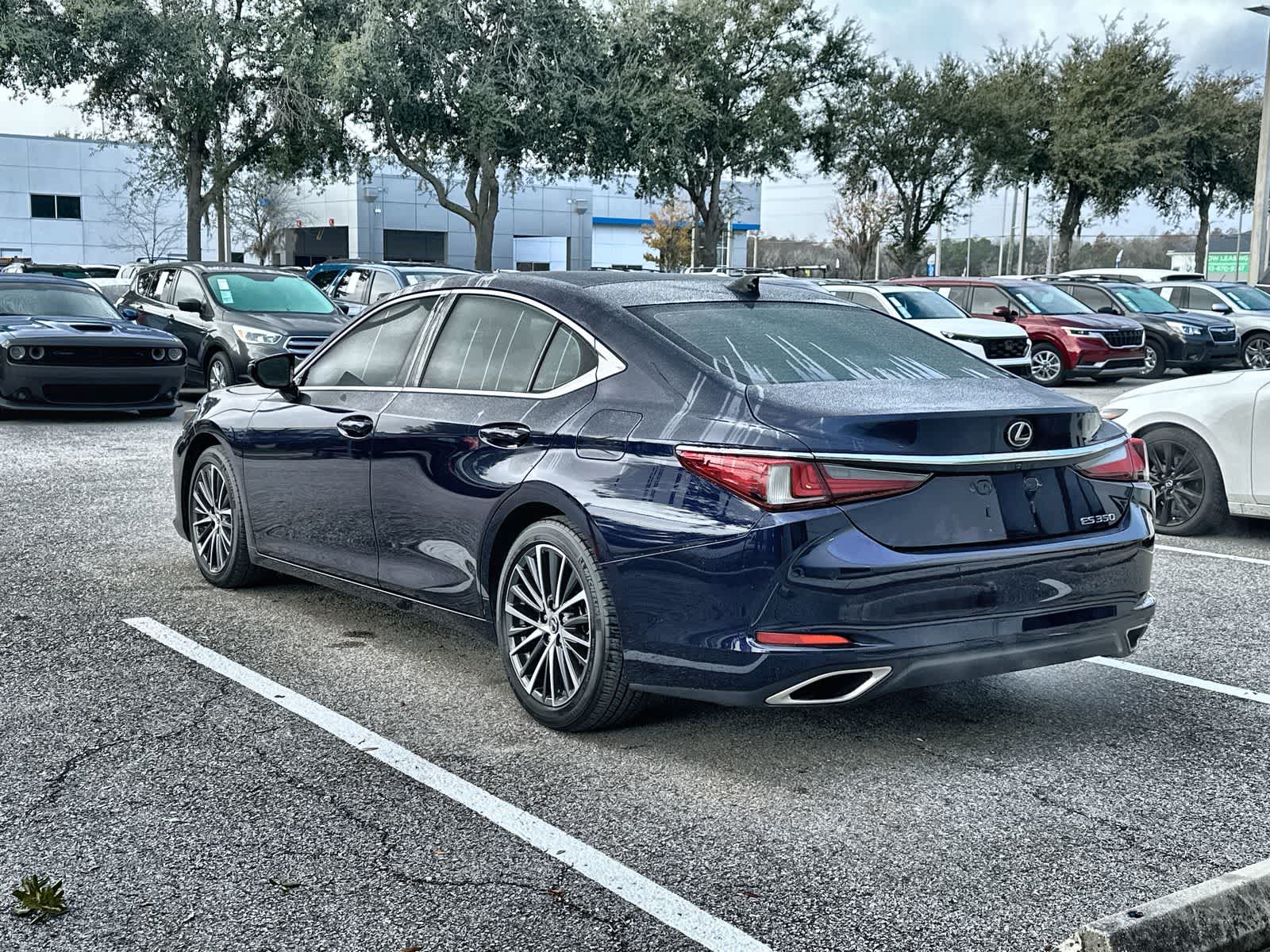 Thumbnail: 2022 Lexus ES - 4