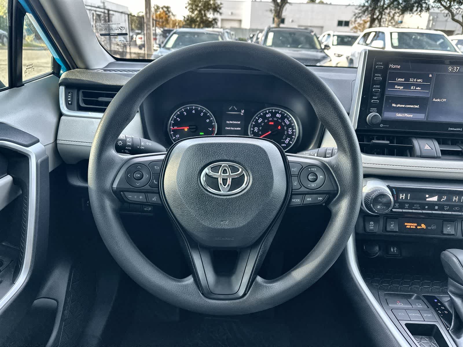 Thumbnail: 2019 Toyota RAV4 - 15