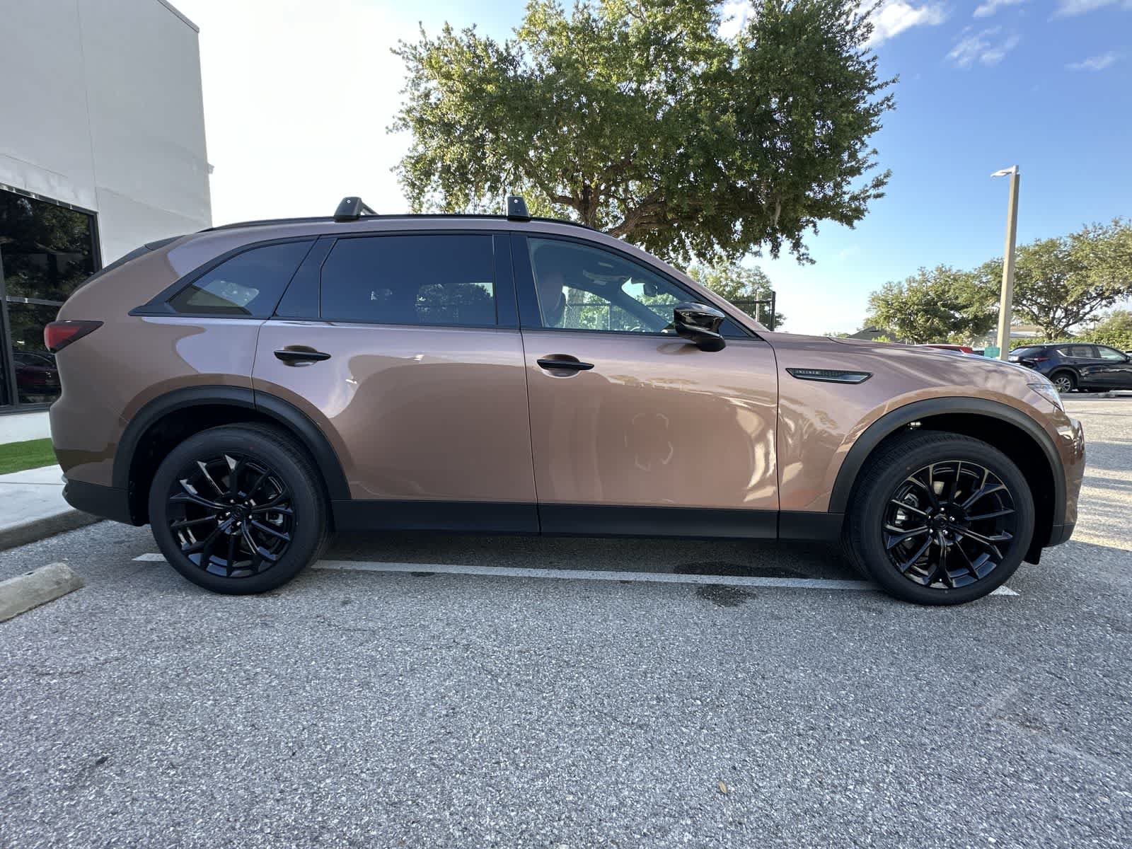 Thumbnail: 2026 Mazda CX-70 - 10