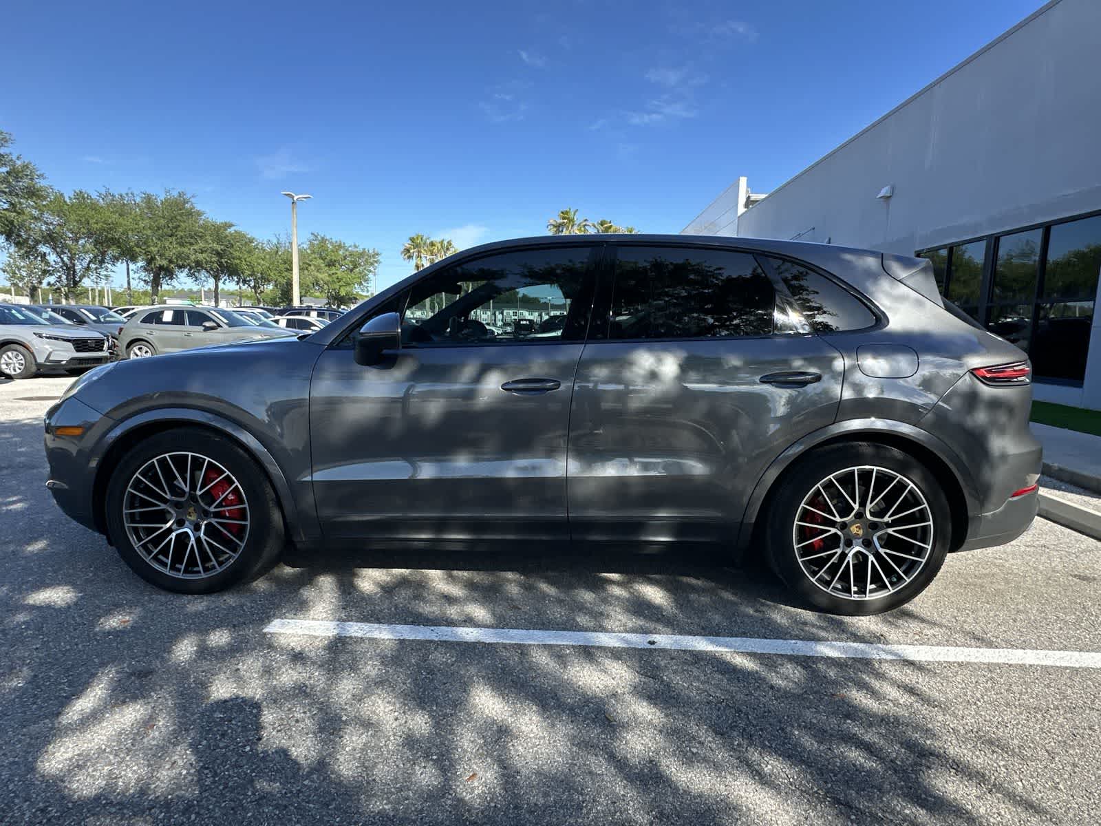 Thumbnail: 2019 Porsche Cayenne - 4