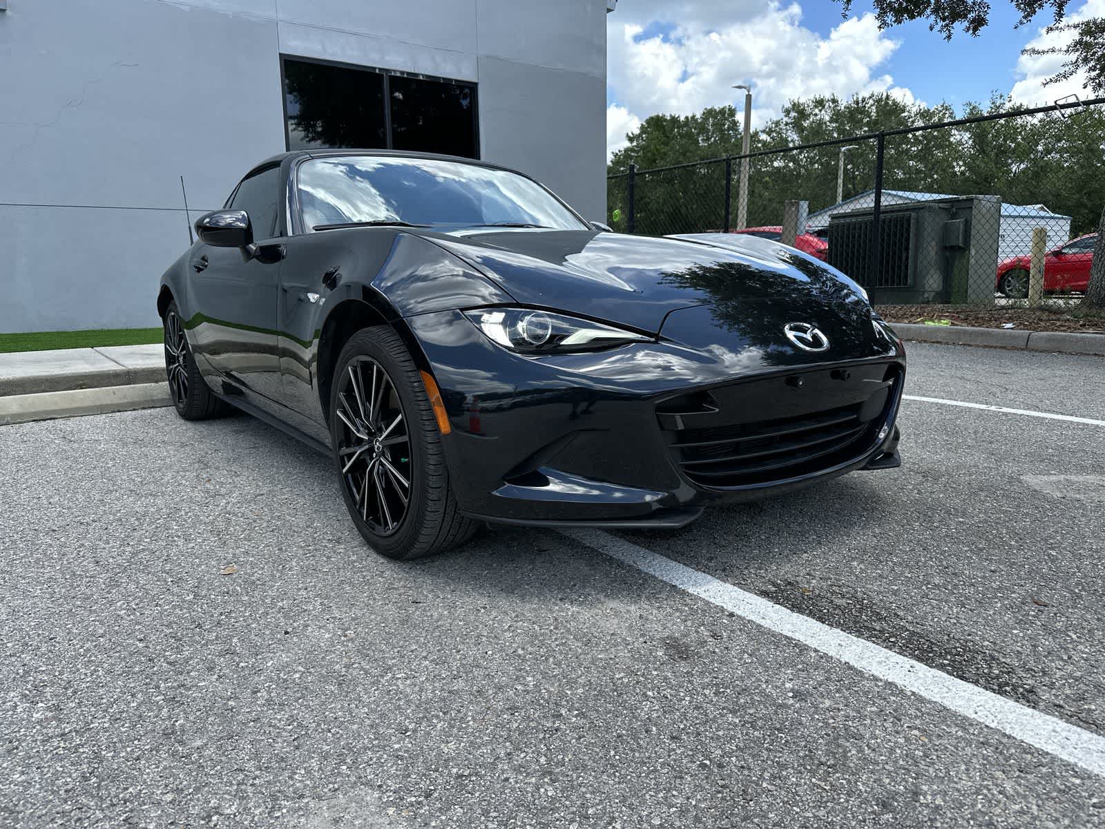 Thumbnail: 2025 Mazda MX-5 Miata - 10