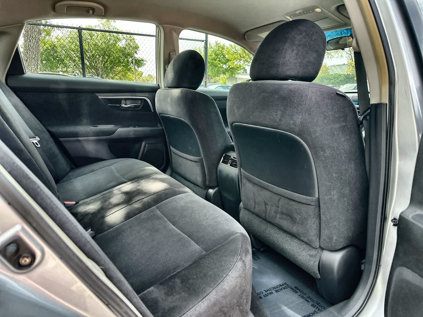 Thumbnail: 2013 Nissan Altima - 18