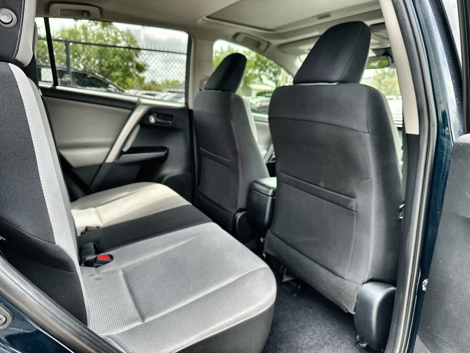 Thumbnail: 2018 Toyota RAV4 - 18