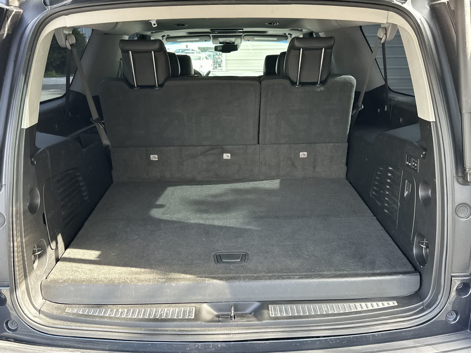 Thumbnail: 2019 GMC Yukon XL - 19