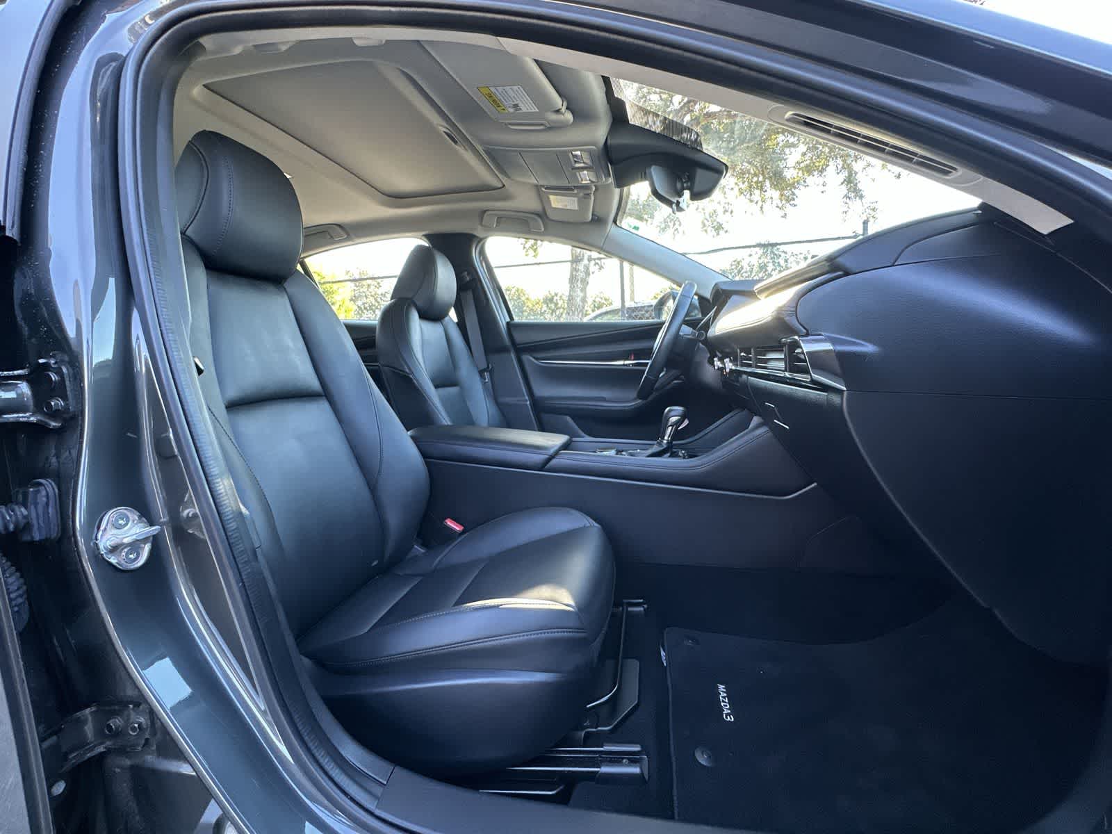 Thumbnail: 2022 Mazda Mazda3 - 14