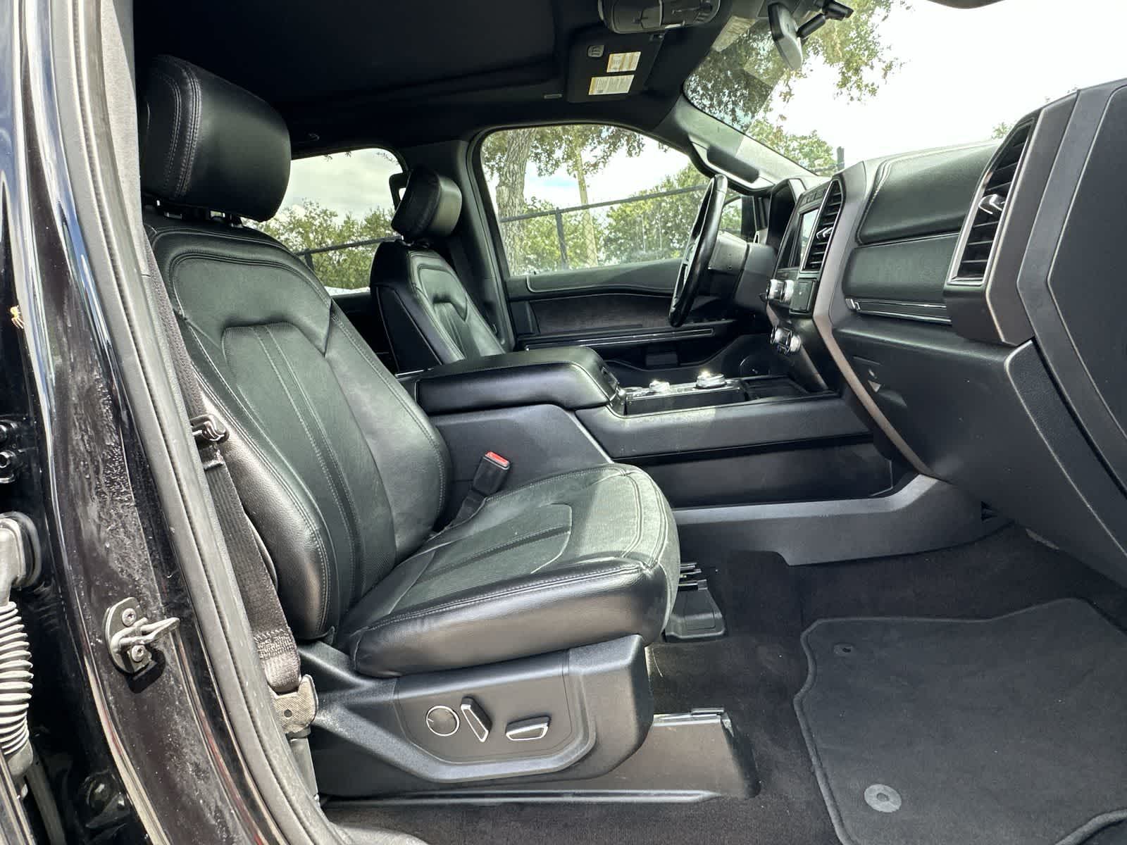 Thumbnail: 2020 Ford Expedition MAX - 12