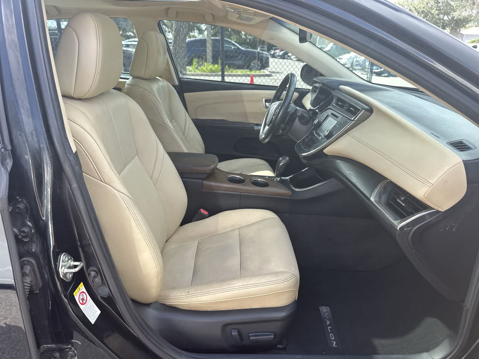 2016 Toyota Avalon Touring 14