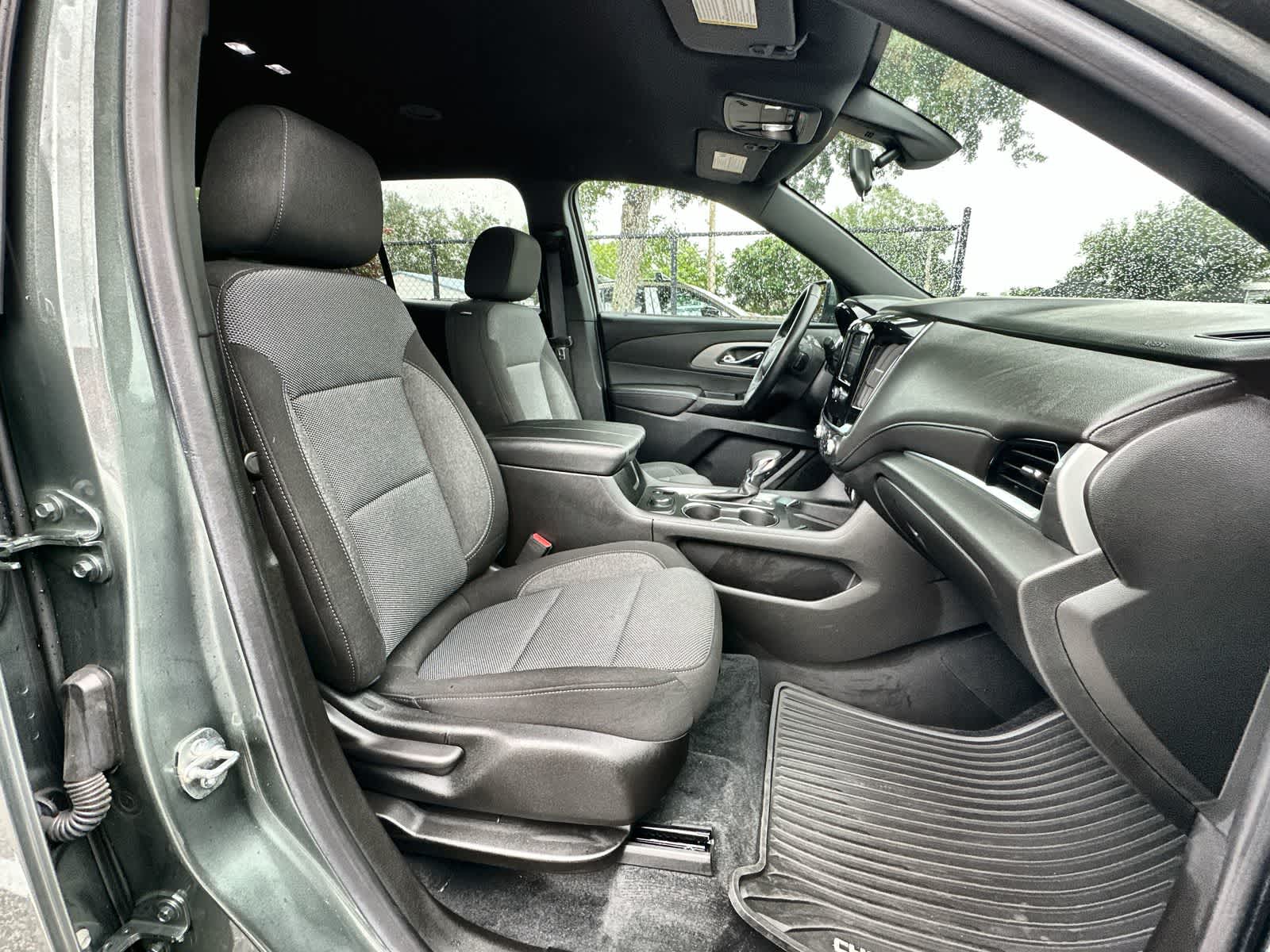 Thumbnail: 2023 Chevrolet Traverse - 9