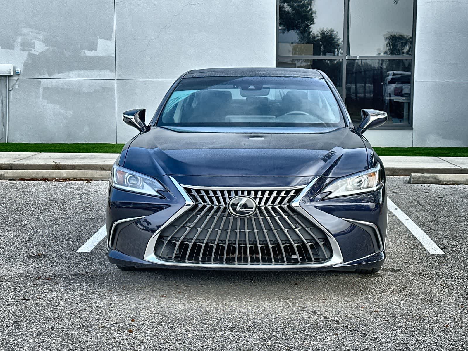 Thumbnail: 2022 Lexus ES - 6