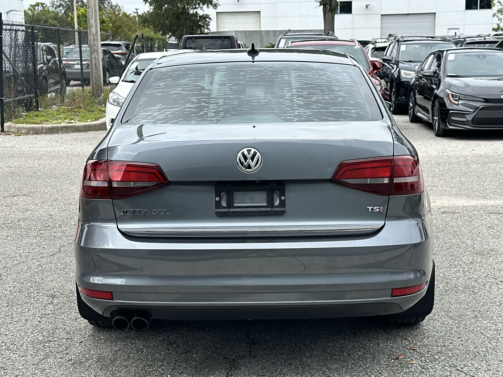 Thumbnail: 2017 Volkswagen Jetta - 5