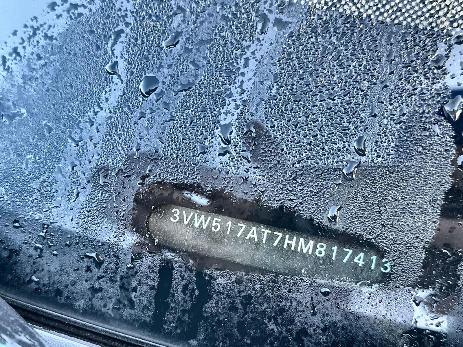 Thumbnail: 2017 Volkswagen Beetle - 21