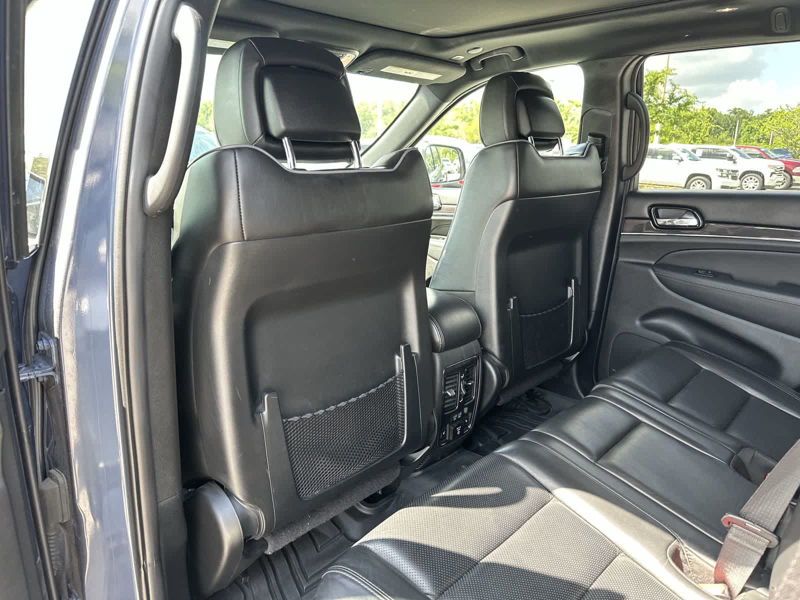 Thumbnail: 2020 Jeep Grand Cherokee - 18