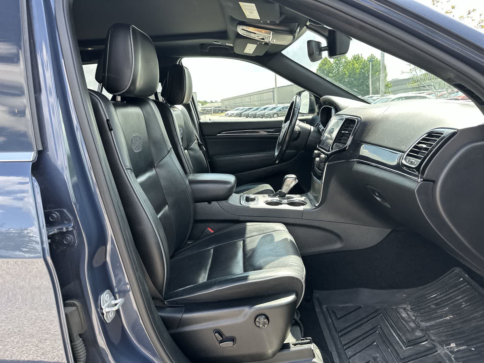 Thumbnail: 2020 Jeep Grand Cherokee - 9