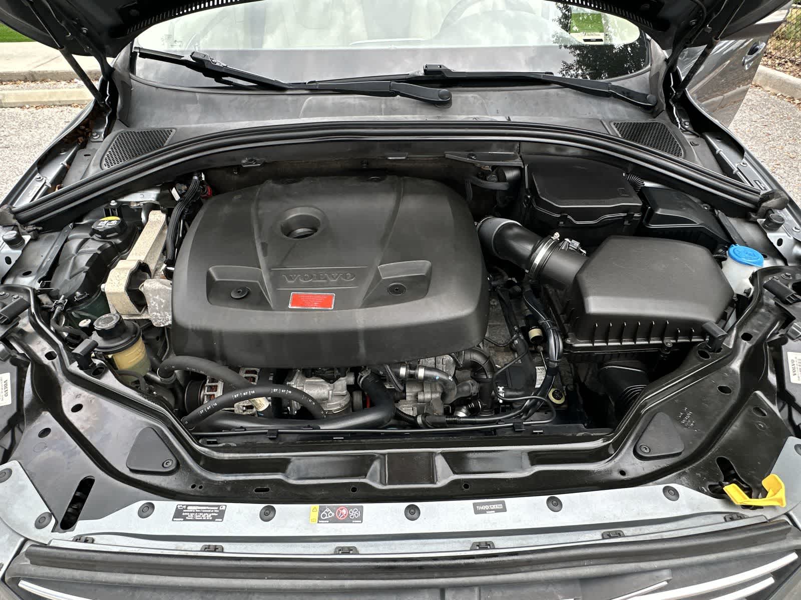 Thumbnail: 2016 Volvo XC60 - 9