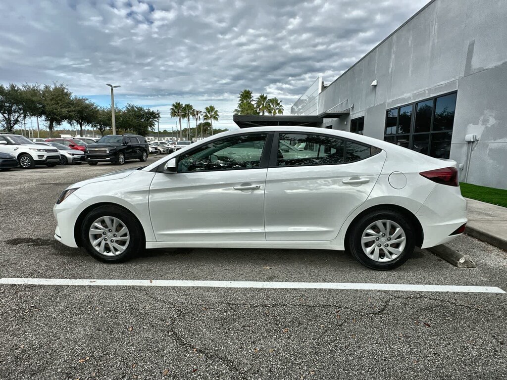 Used 2020 Hyundai Elantra SE Sedan