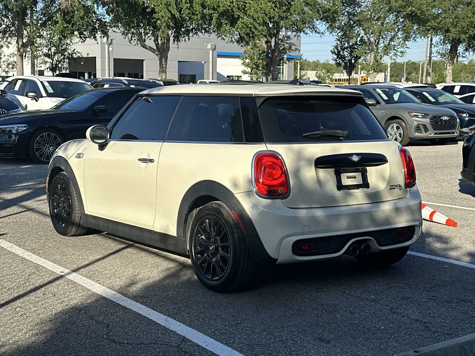 Thumbnail: 2014 MINI Cooper Hardtop - 6