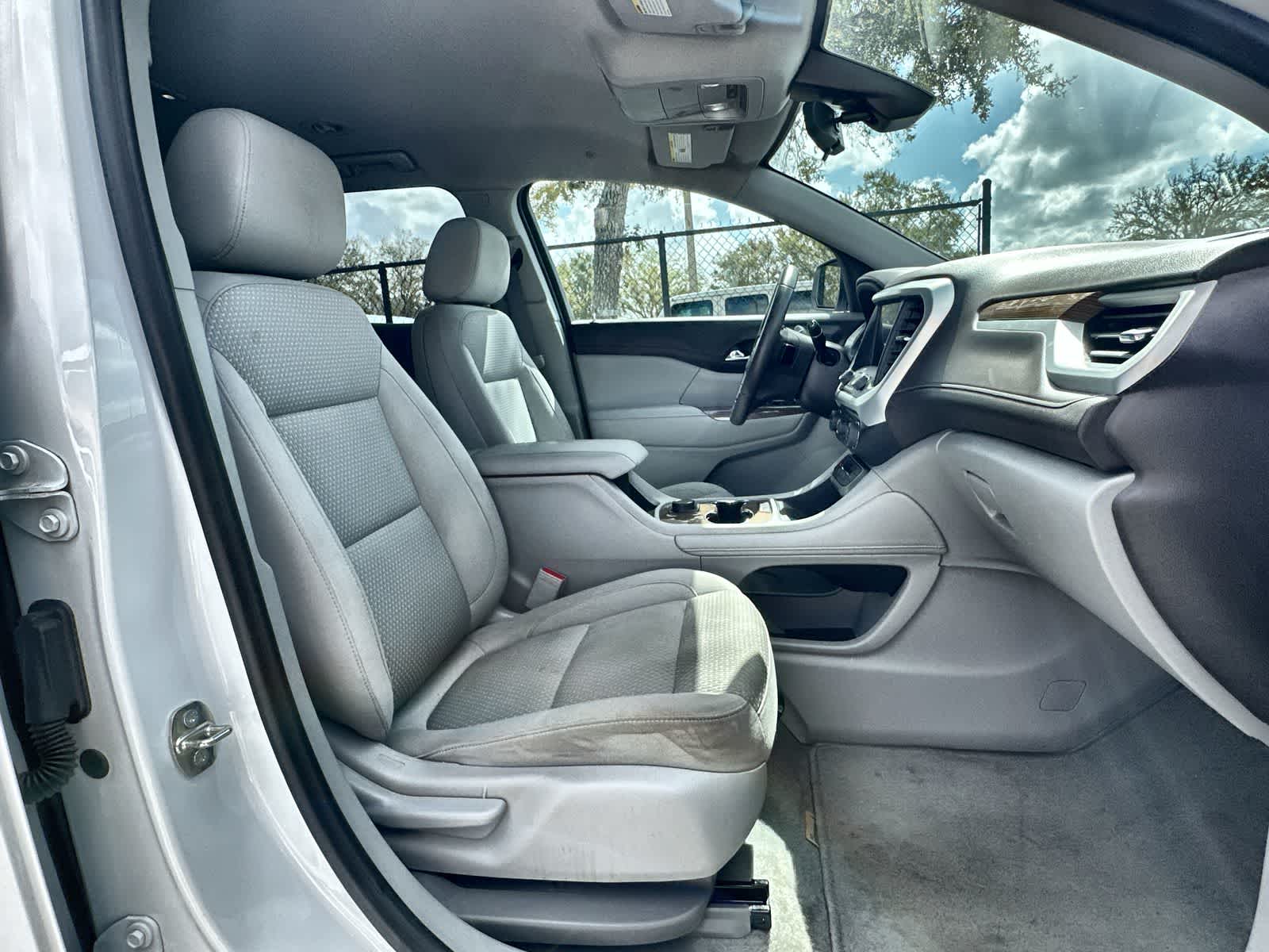 Thumbnail: 2023 GMC Acadia - 9