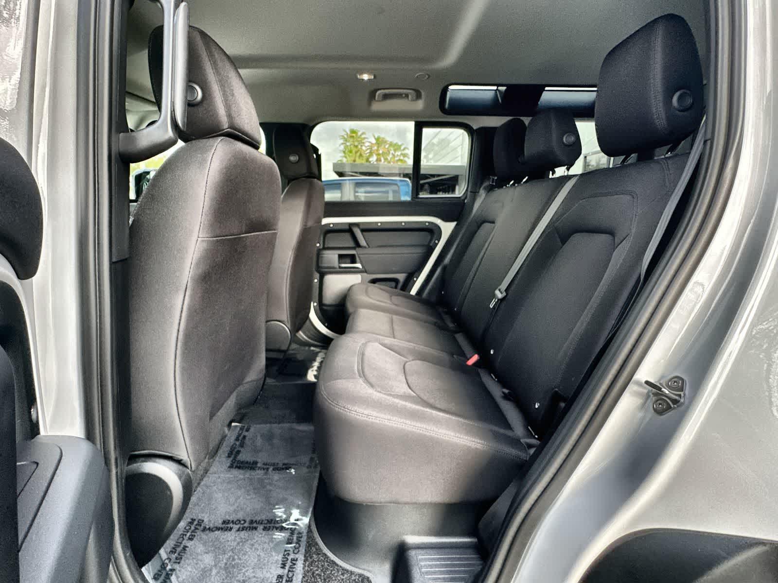 Thumbnail: 2023 Land Rover Defender - 4