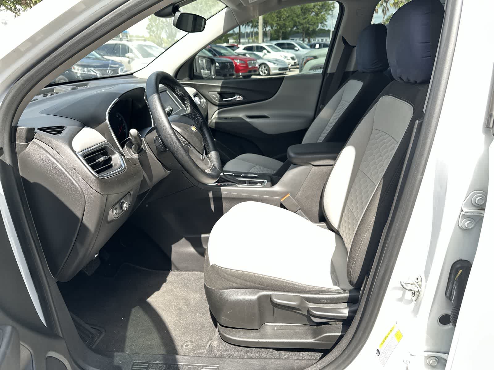 2020 Chevrolet Equinox LS 11