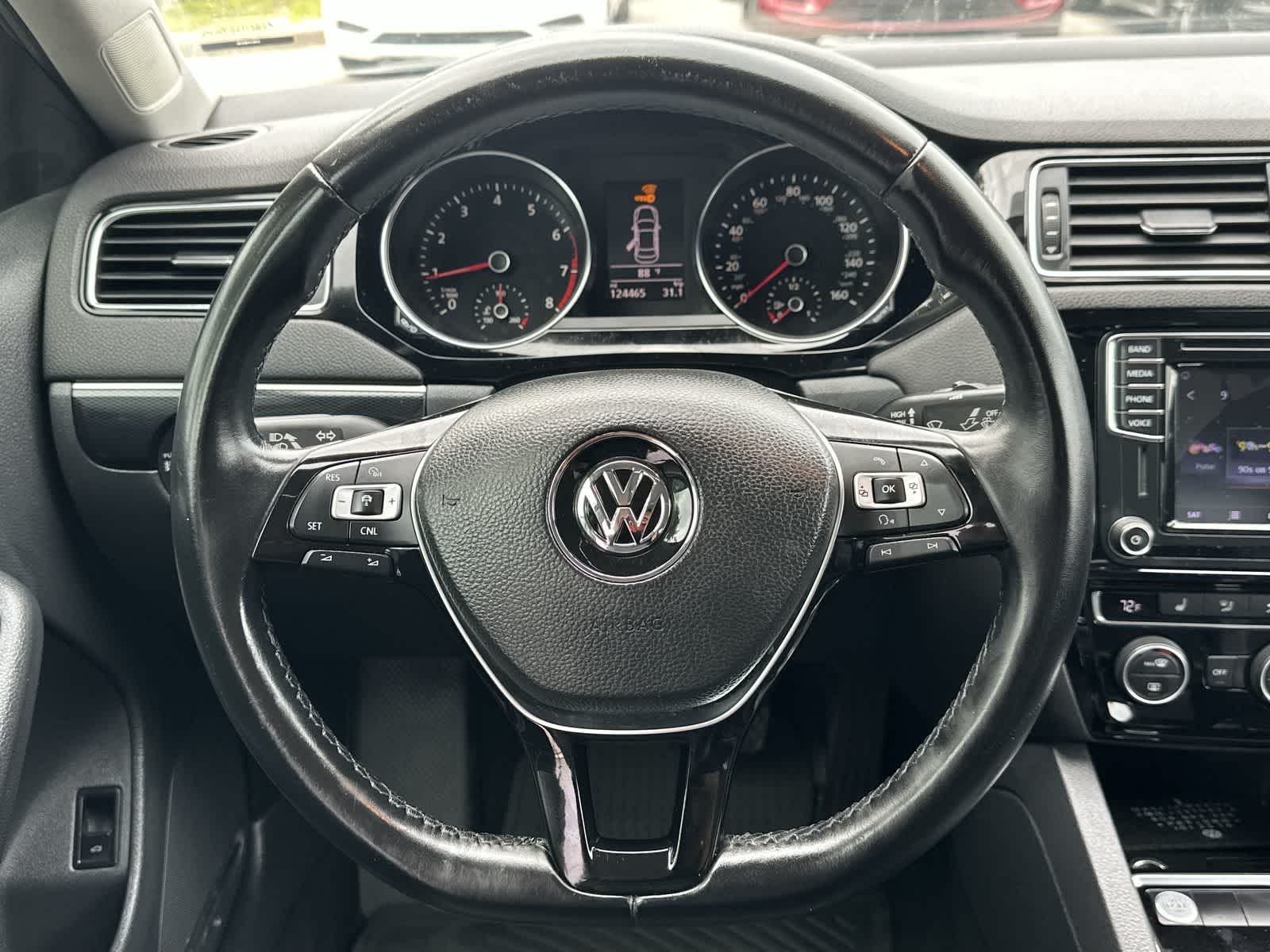 Thumbnail: 2017 Volkswagen Jetta - 15