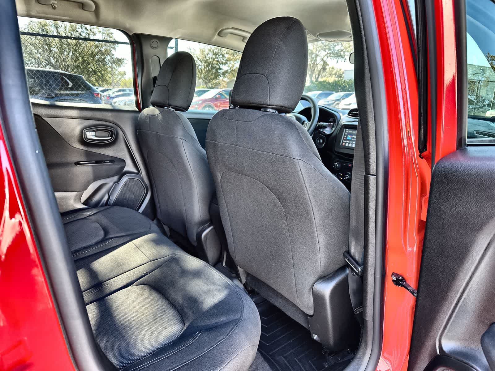 Thumbnail: 2020 Jeep Renegade - 18