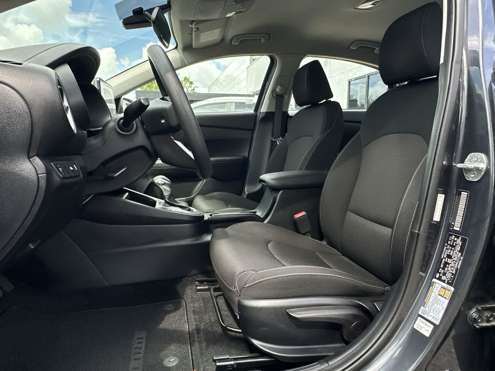 Thumbnail: 2020 Kia Forte - 19