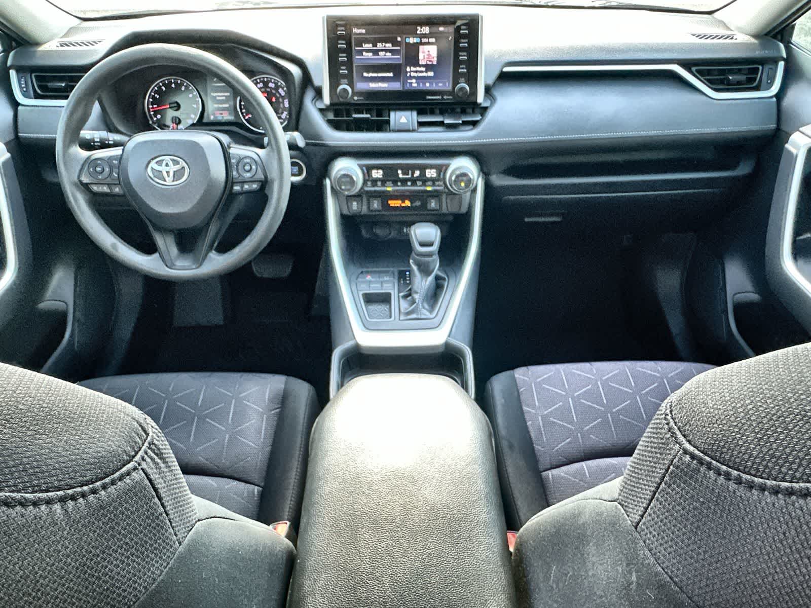 Thumbnail: 2019 Toyota RAV4 - 10