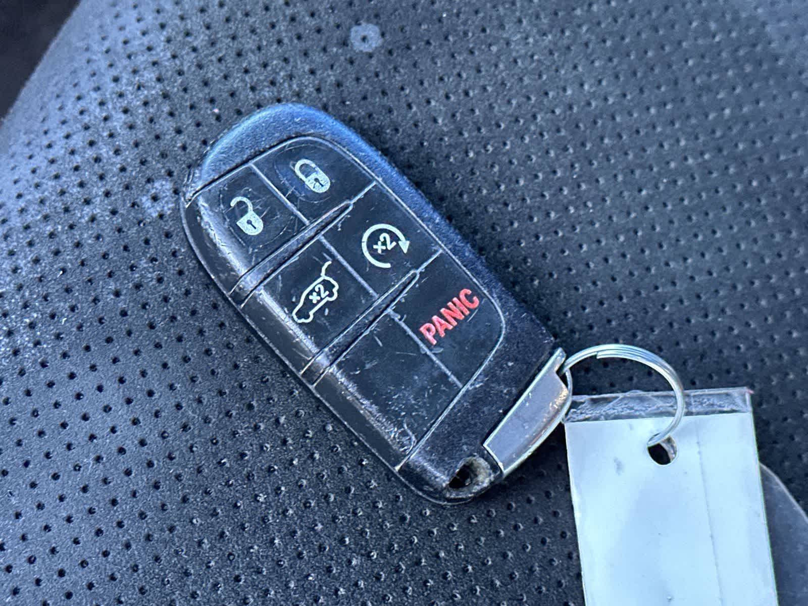 Thumbnail: 2015 Jeep Grand Cherokee - 20