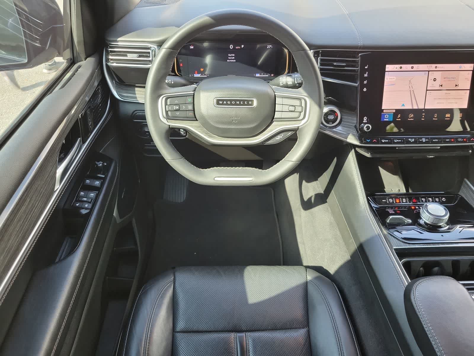 Thumbnail: 2022 Jeep Wagoneer - 15