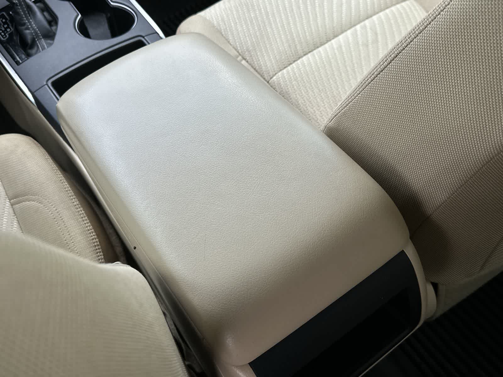 Thumbnail: 2016 Toyota Camry - 16