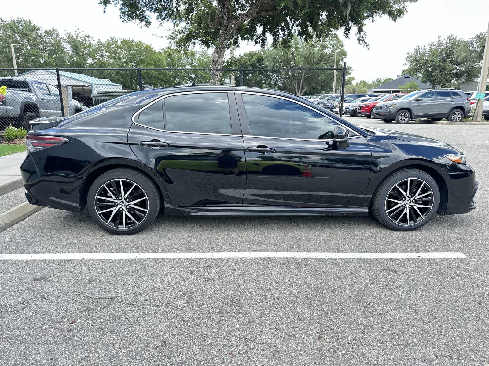 Thumbnail: 2023 Toyota Camry - 10