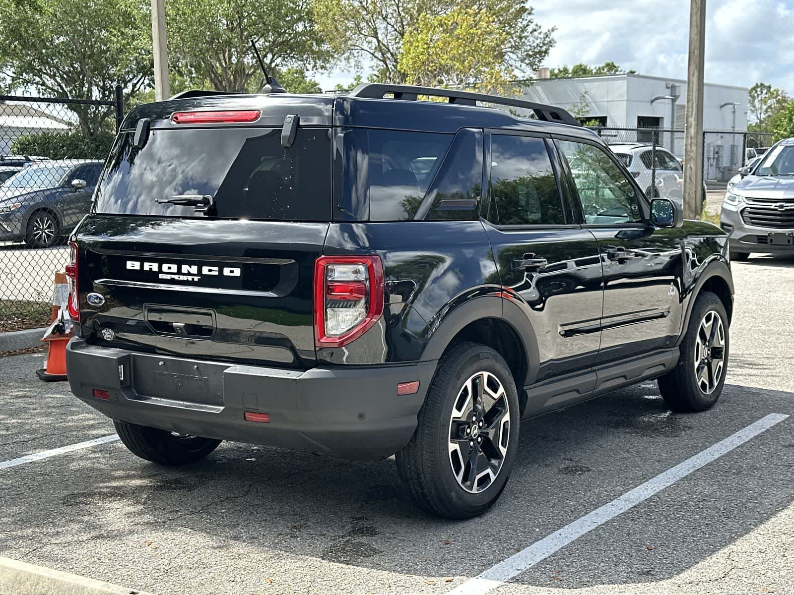Thumbnail: 2023 Ford Bronco Sport - 6