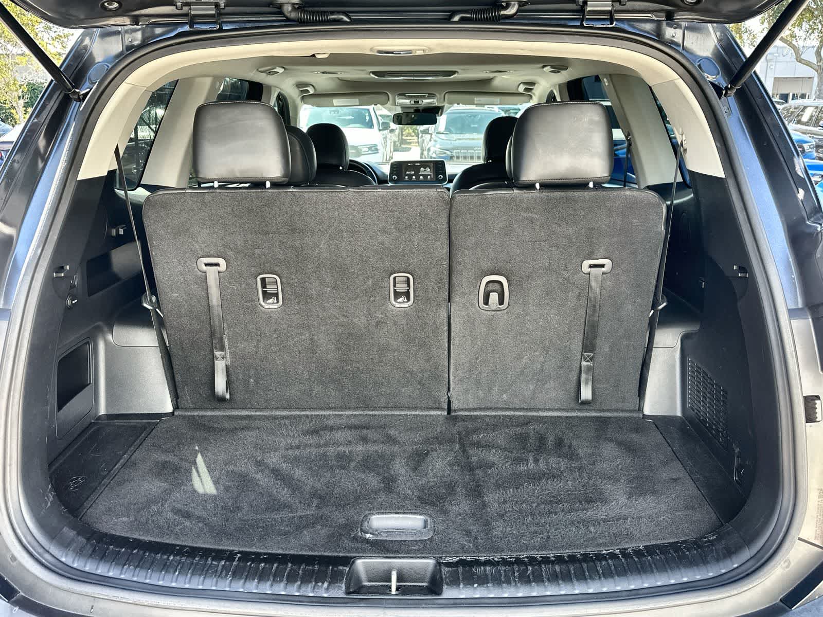 Thumbnail: 2021 Kia Telluride - 17