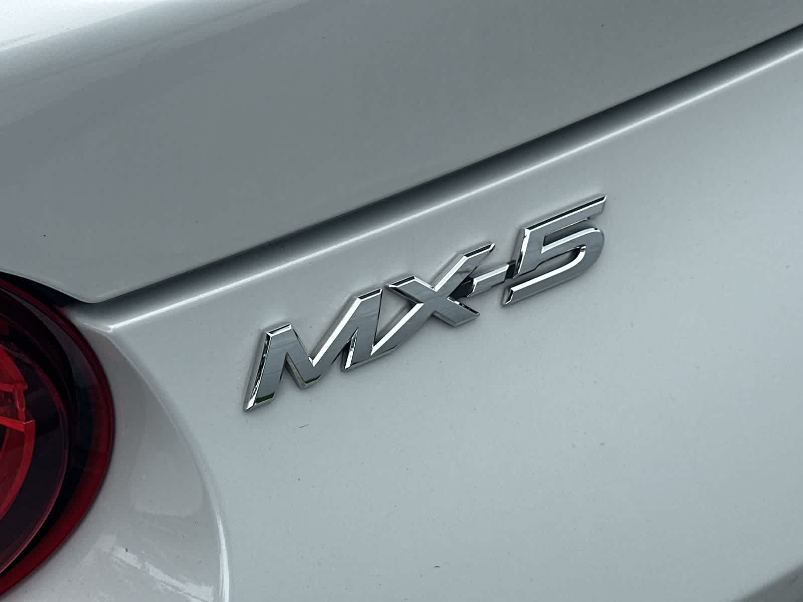 Thumbnail: 2018 Mazda MX-5 Miata - 7