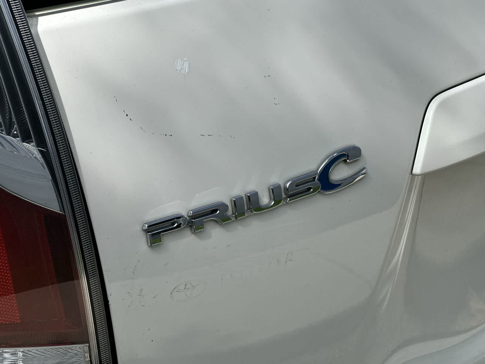 Thumbnail: 2015 Toyota Prius c - 7