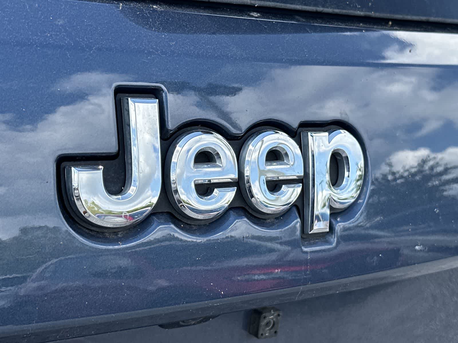 Thumbnail: 2020 Jeep Grand Cherokee - 16