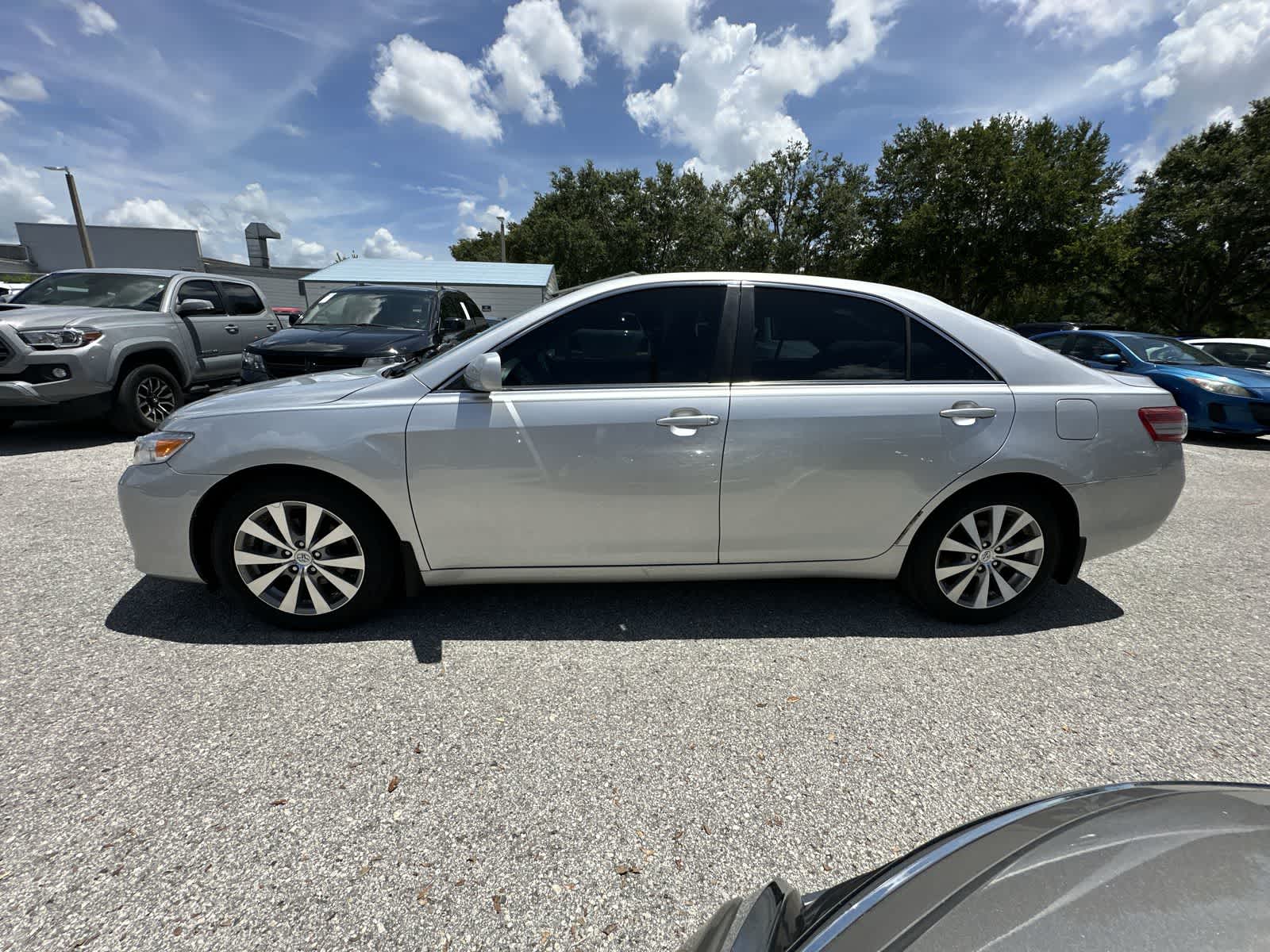 2010 Toyota Camry LE 3