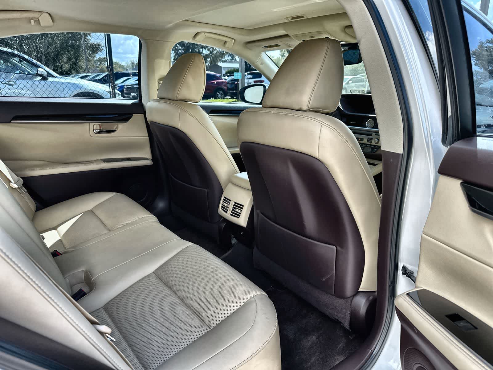 Thumbnail: 2018 Lexus ES - 18