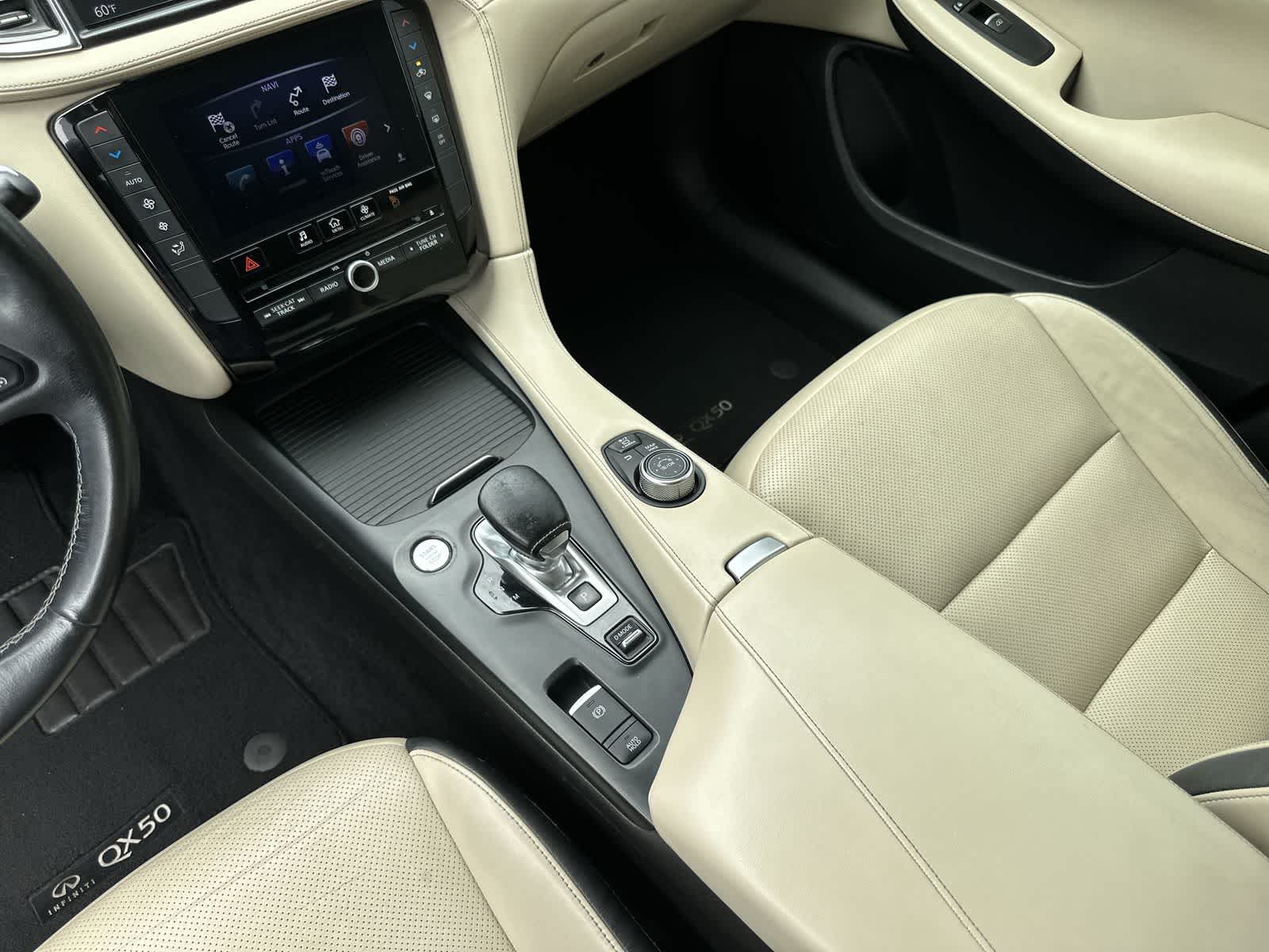 2019 INFINITI QX50 Essential 16
