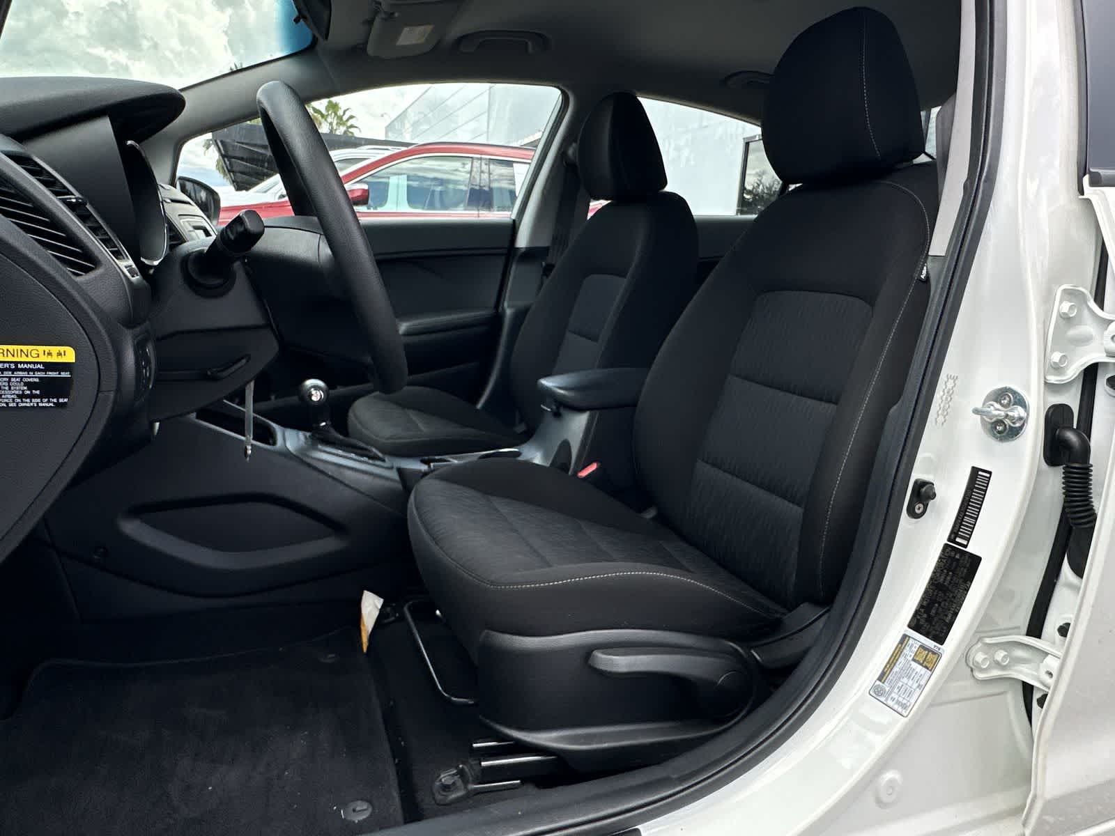 Thumbnail: 2016 Kia Forte - 11