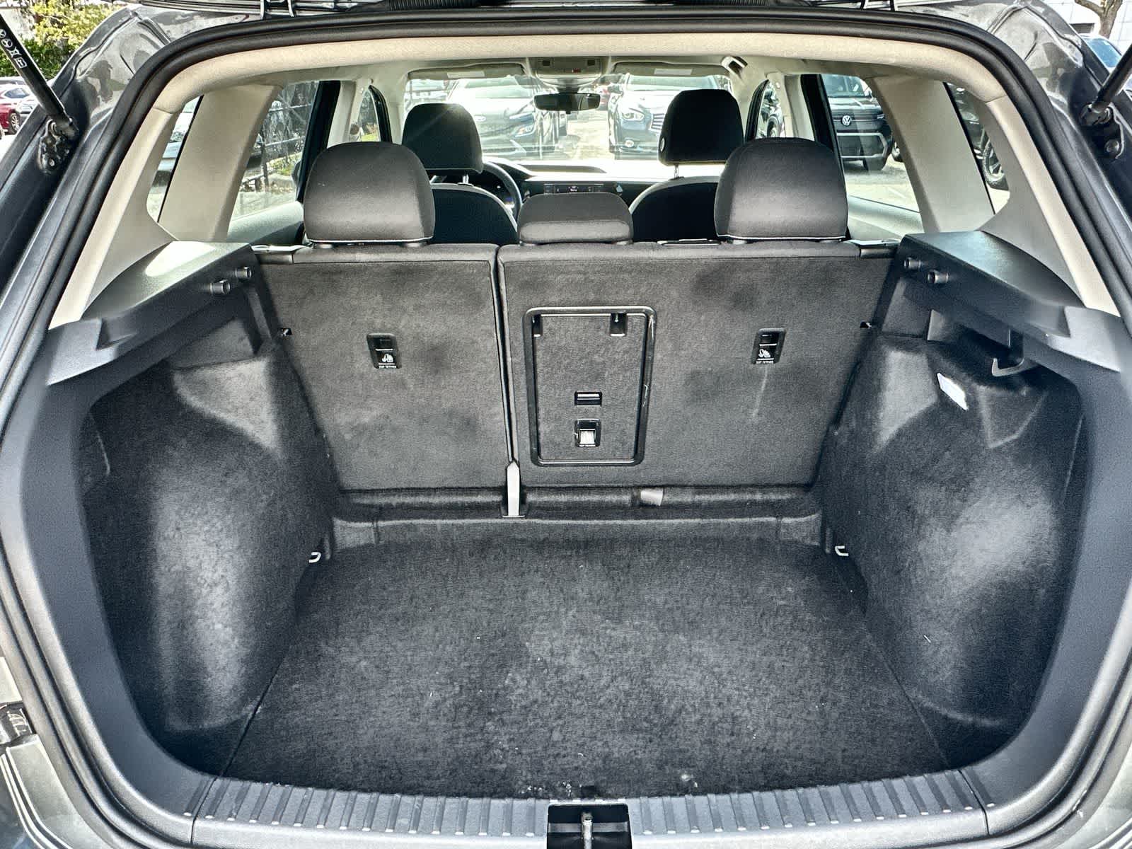 Thumbnail: 2024 Volkswagen Taos - 19