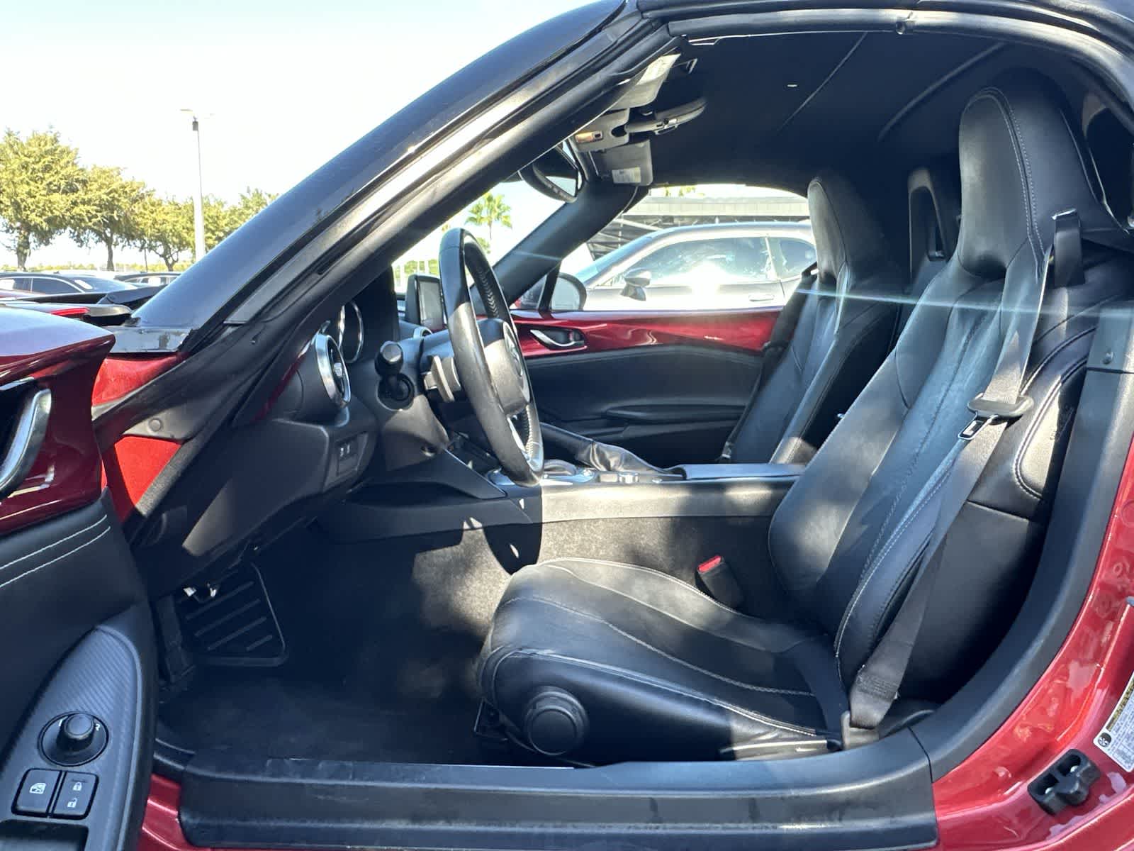 Thumbnail: 2022 Mazda MX-5 Miata - 6