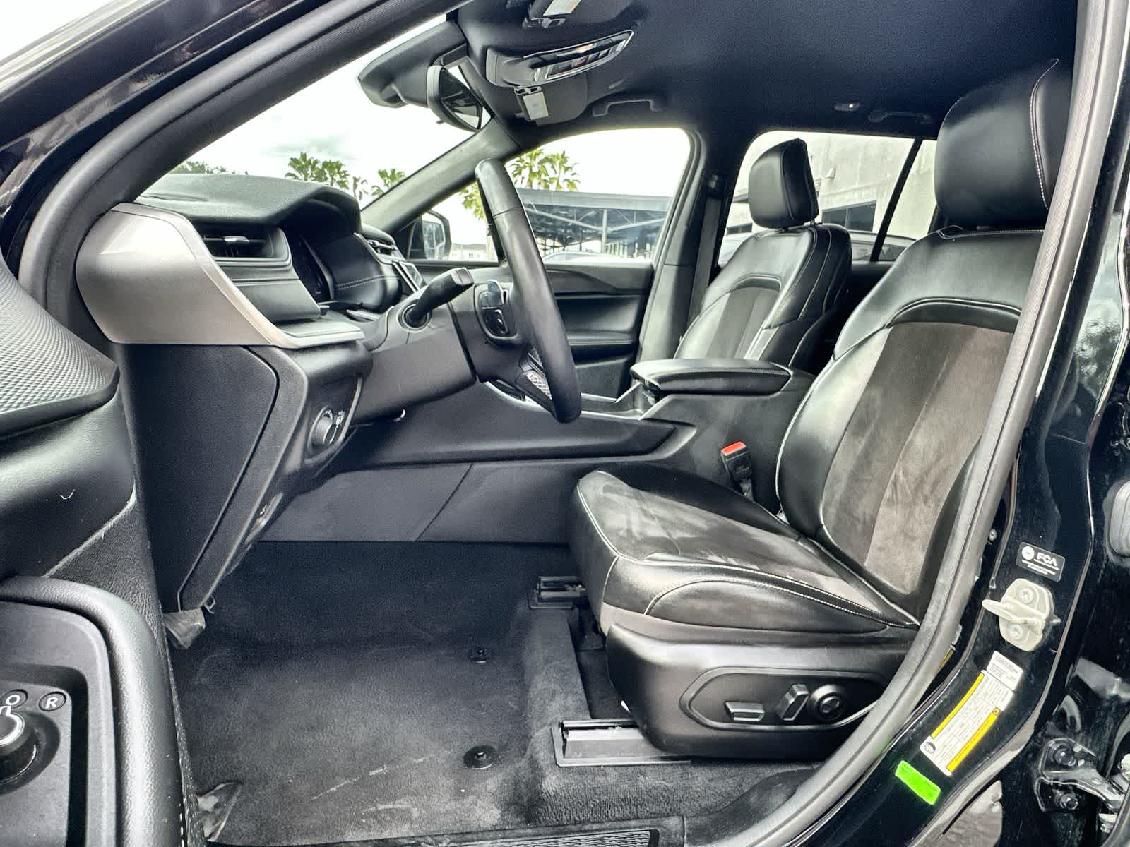 Thumbnail: 2023 Jeep Grand Cherokee - 11