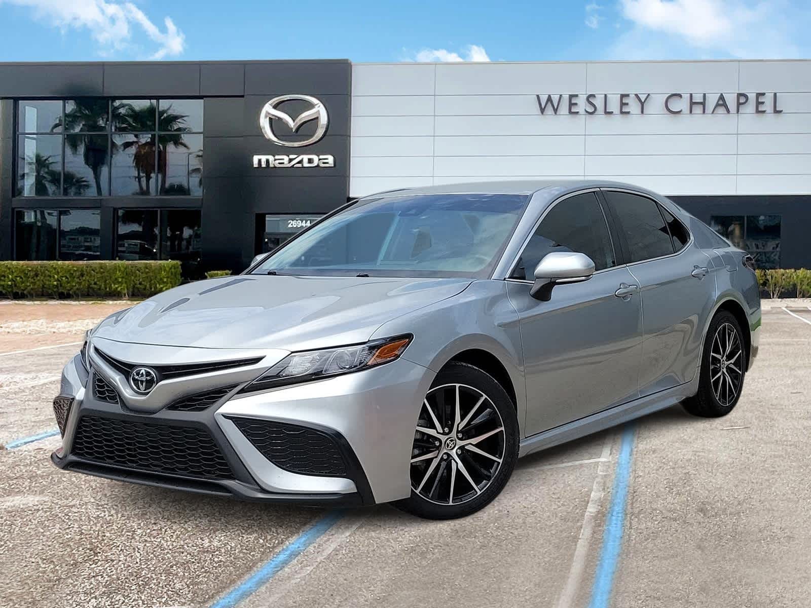 2024 Toyota Camry SE Hero Image