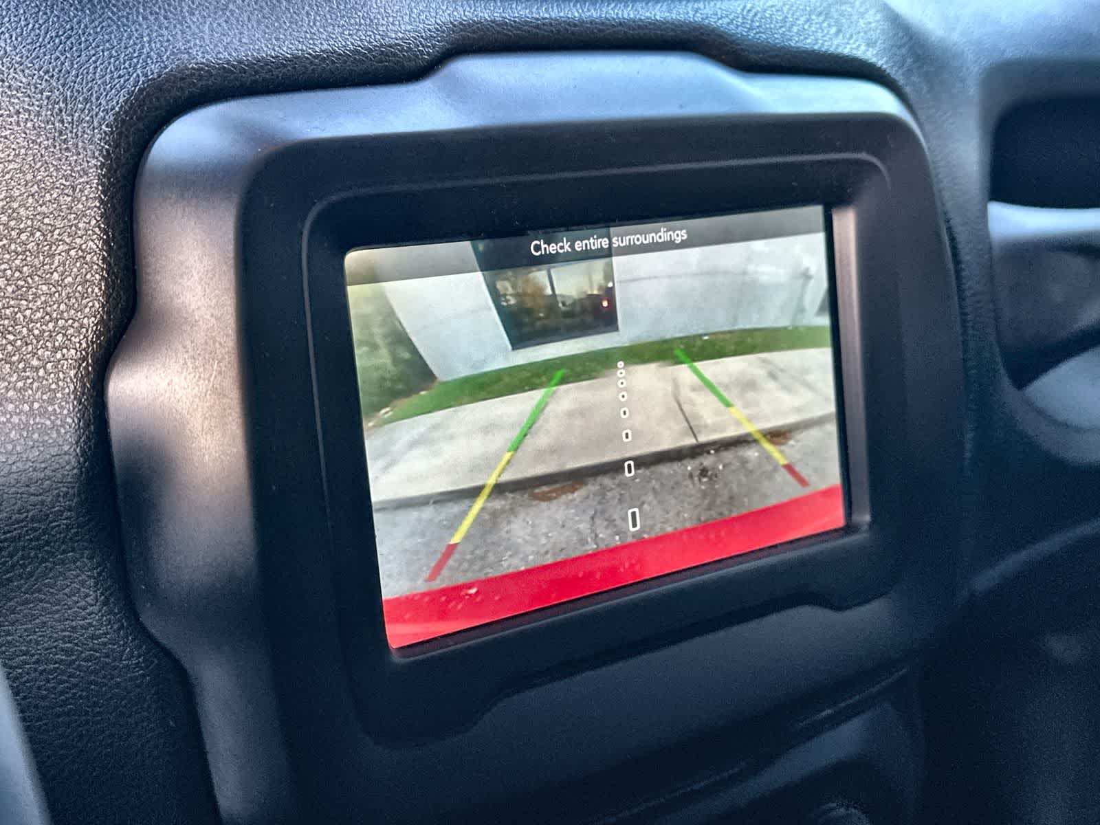 Thumbnail: 2018 Jeep Renegade - 27