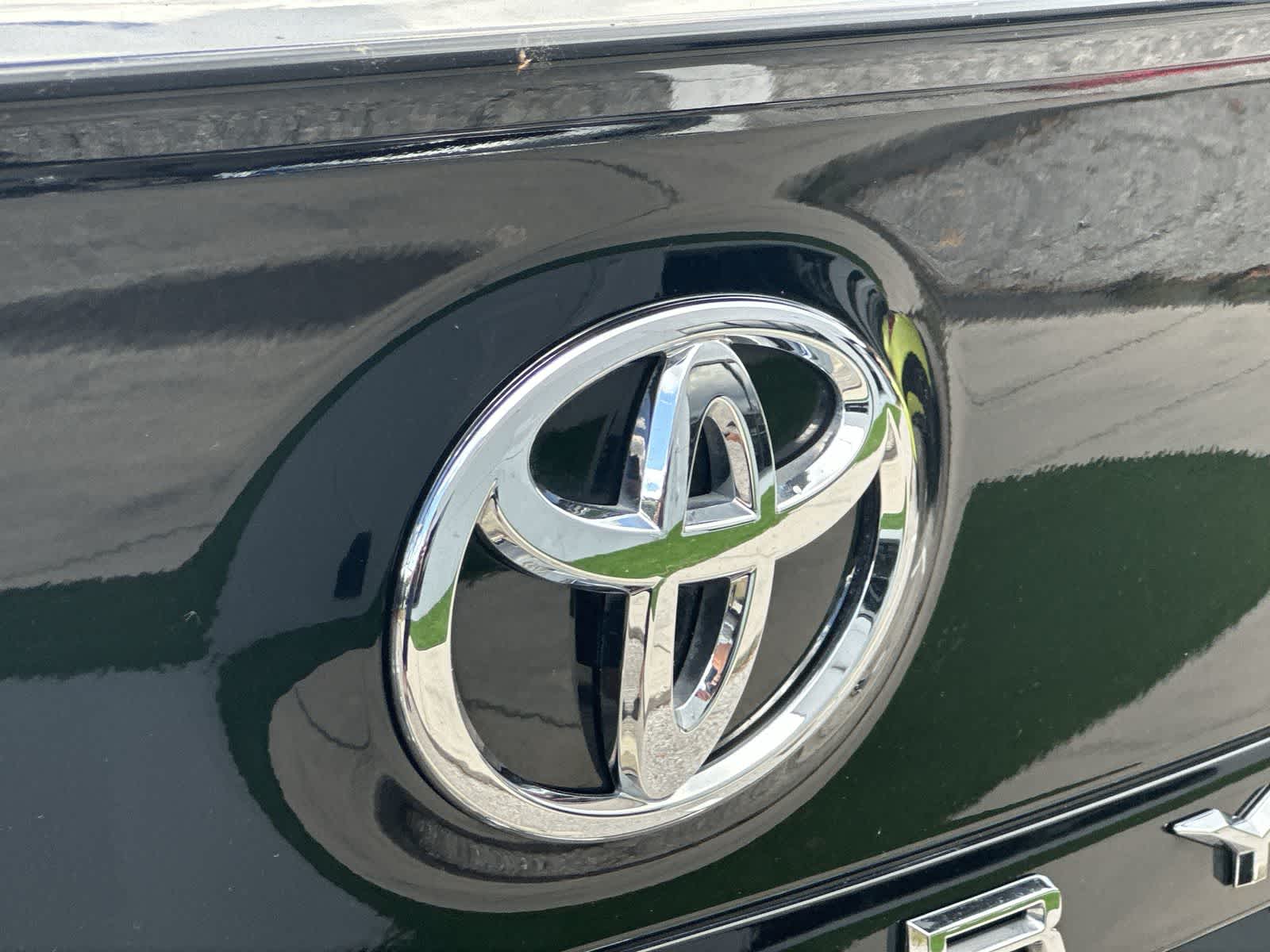 Thumbnail: 2023 Toyota Camry - 14