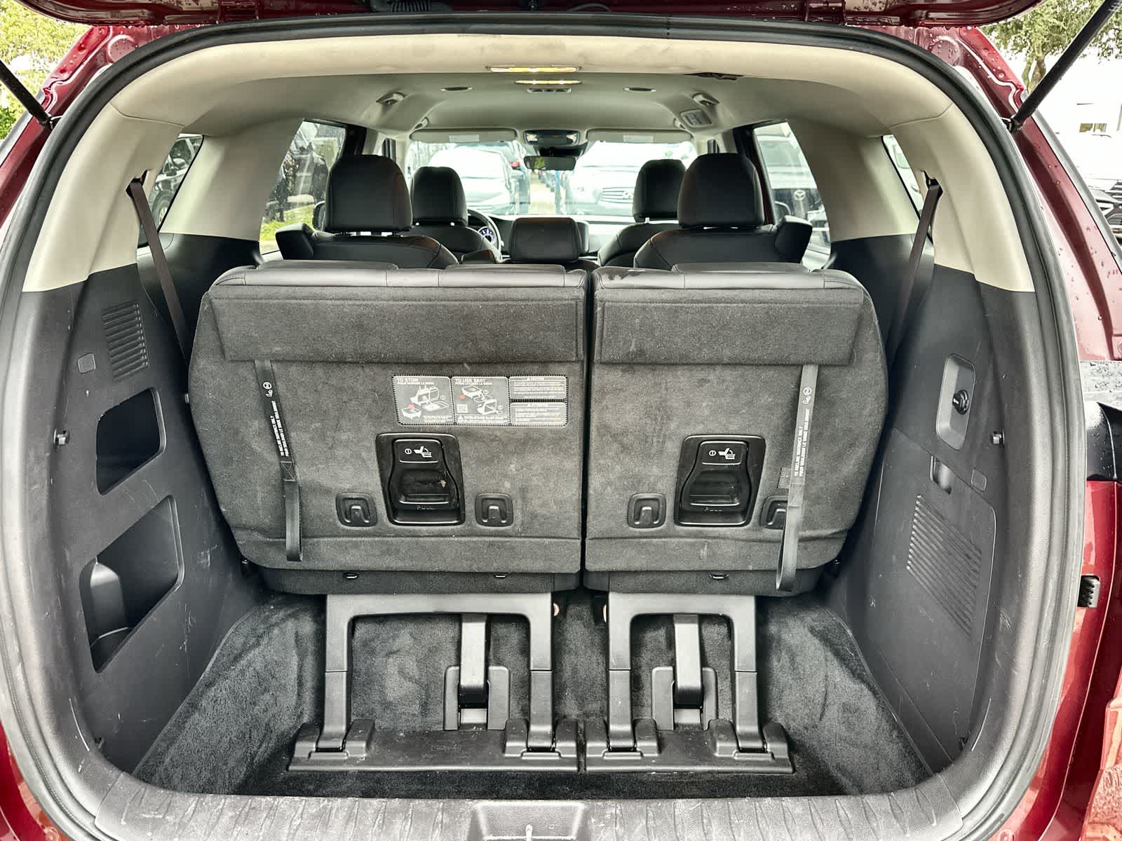 Thumbnail: 2024 Kia Carnival - 19