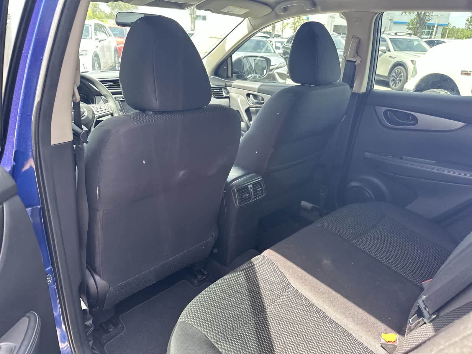 2019 Nissan Rogue Sport S 12