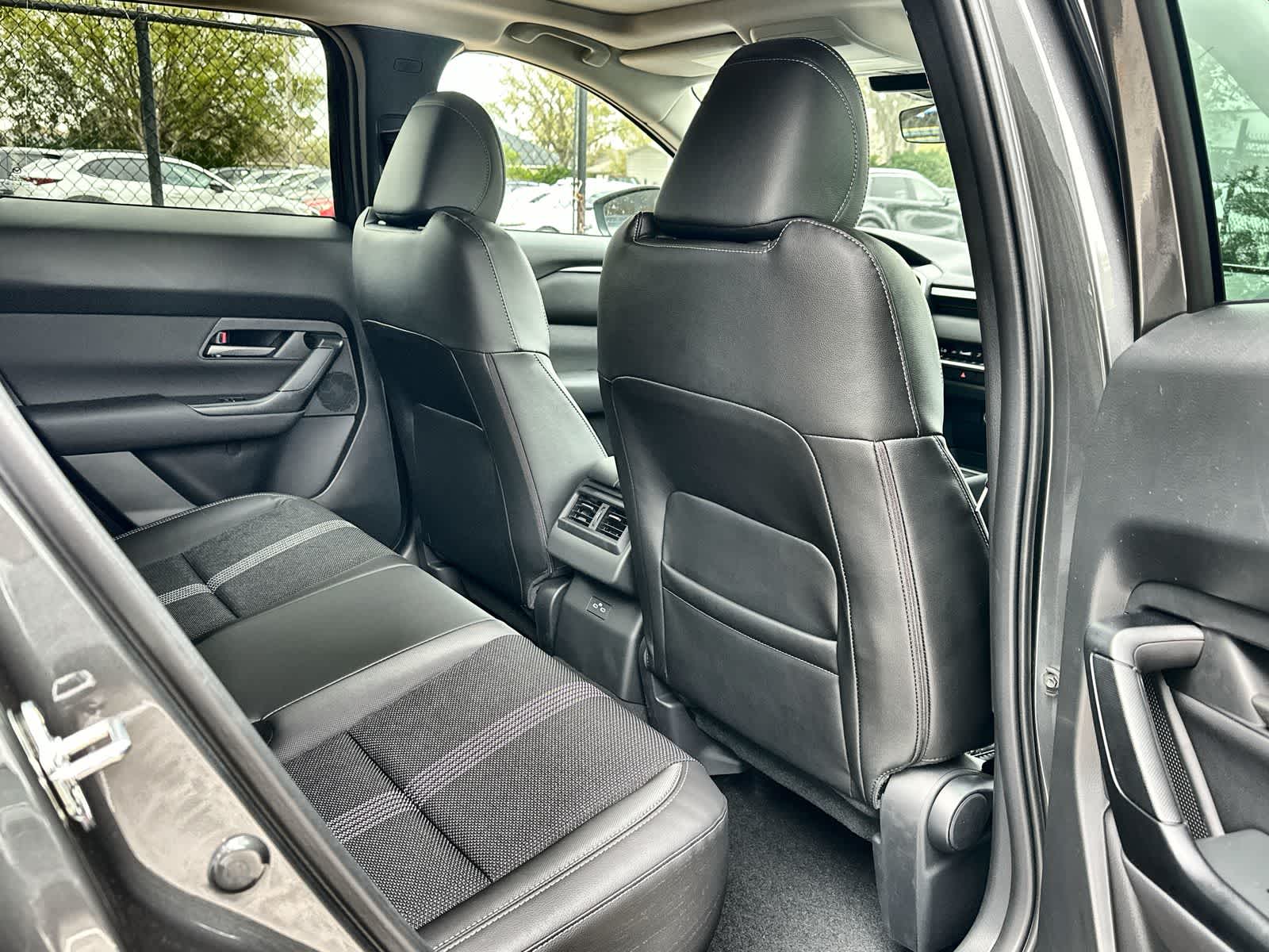 Thumbnail: 2026 Mazda CX-50 - 18