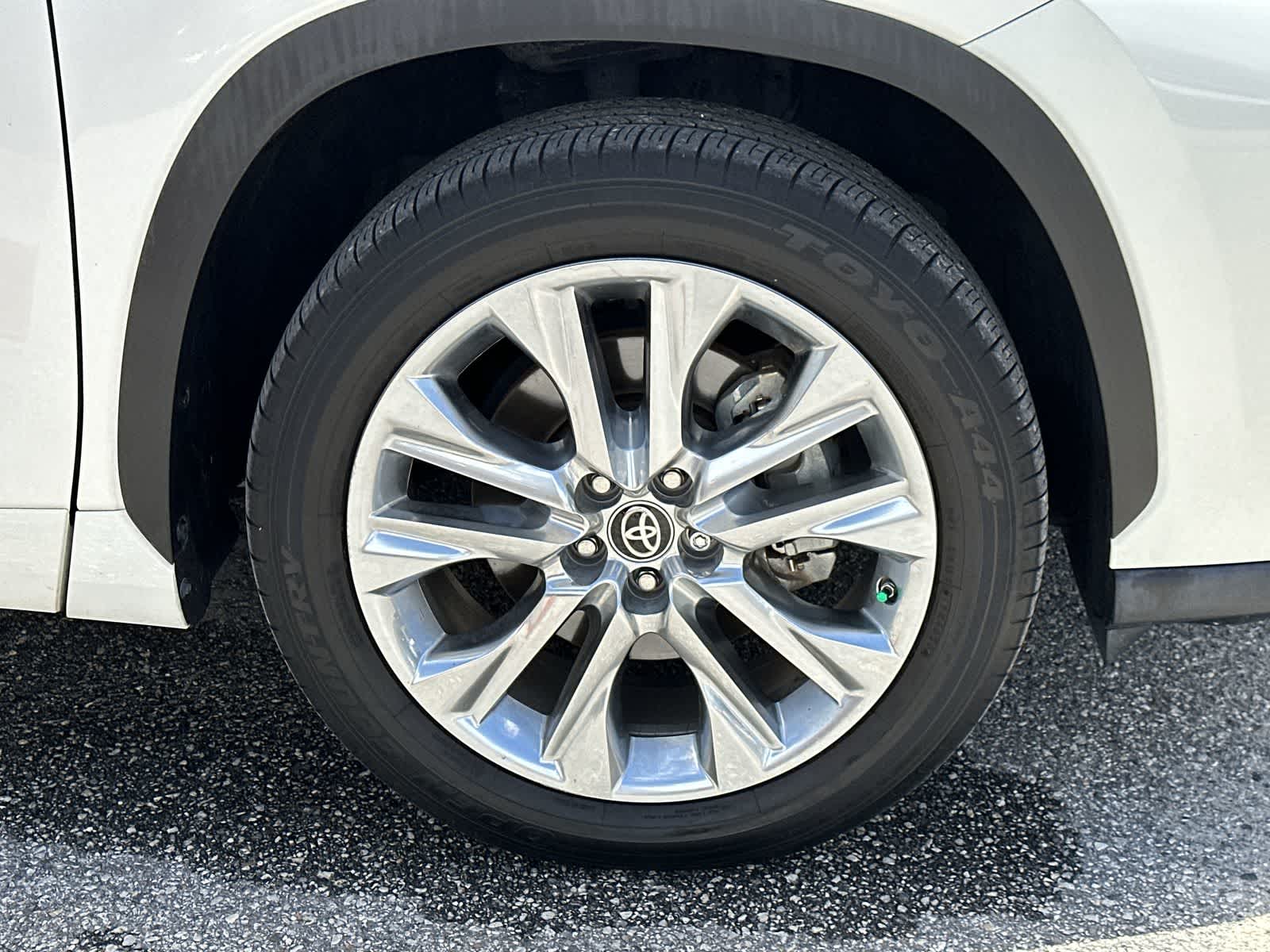 Thumbnail: 2021 Toyota Highlander - 8